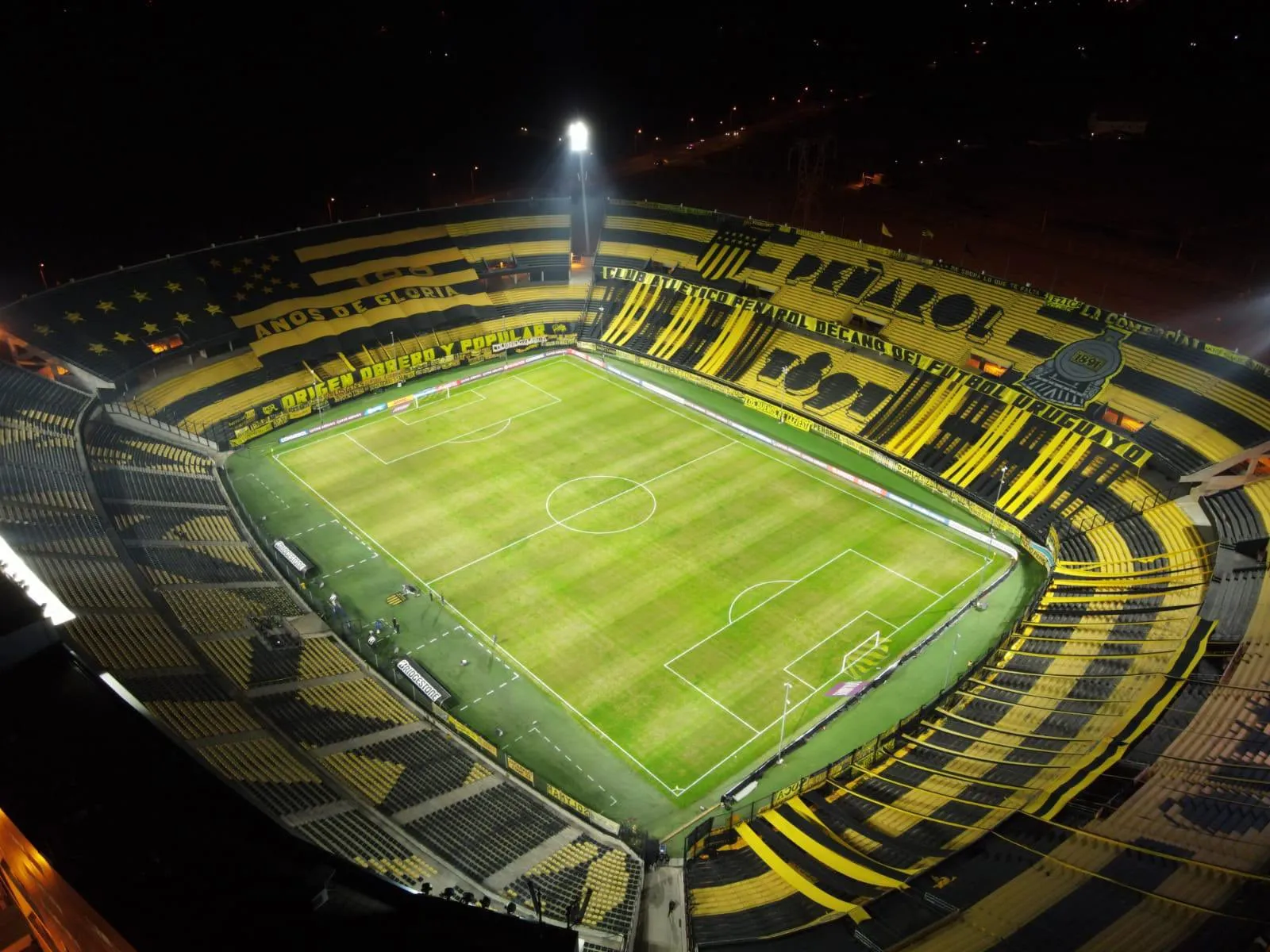 Este es el estadio Campeon Del Siglo