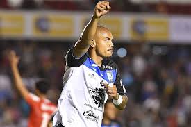 Emanuel Gularte, defensor central
